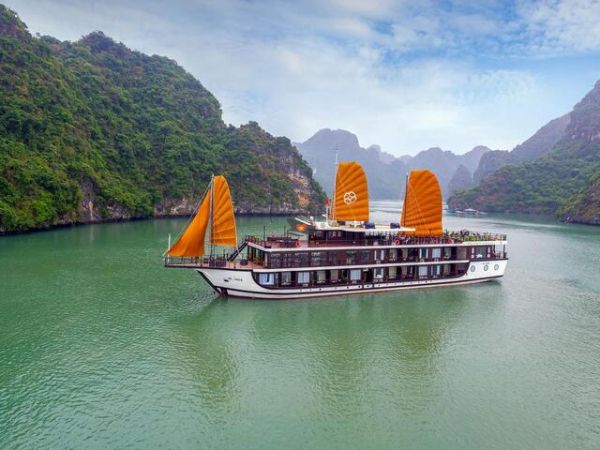 Ha Long Bay Vietnam Sightseeing